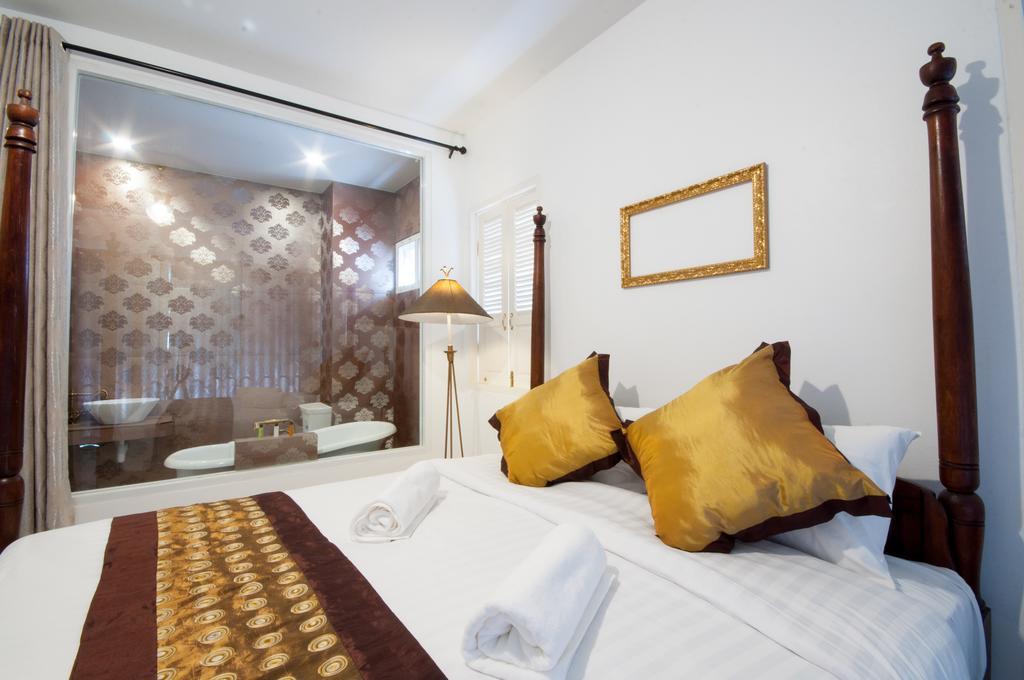 Dharasom' S Colonial House Hotell Bangkok Exteriör bild