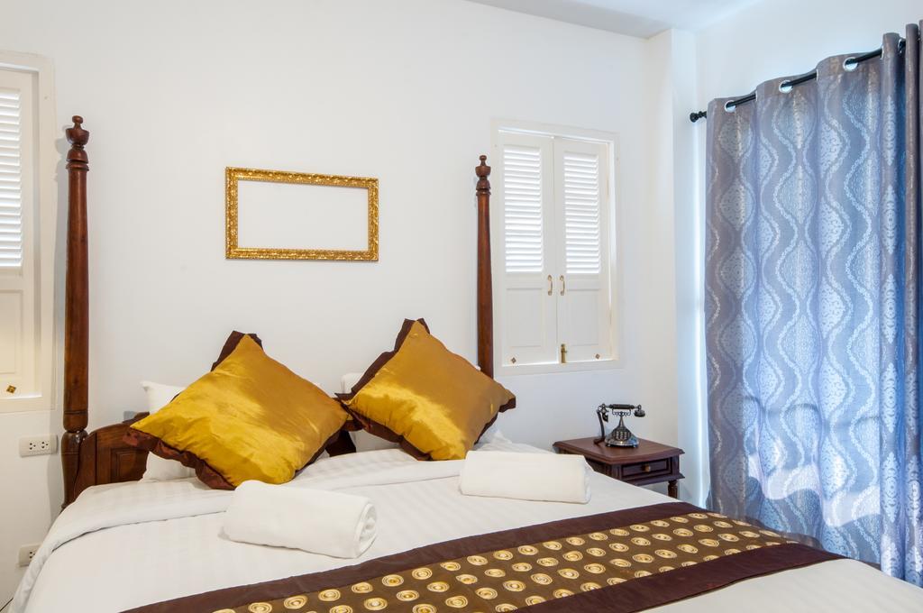 Dharasom' S Colonial House Hotell Bangkok Exteriör bild