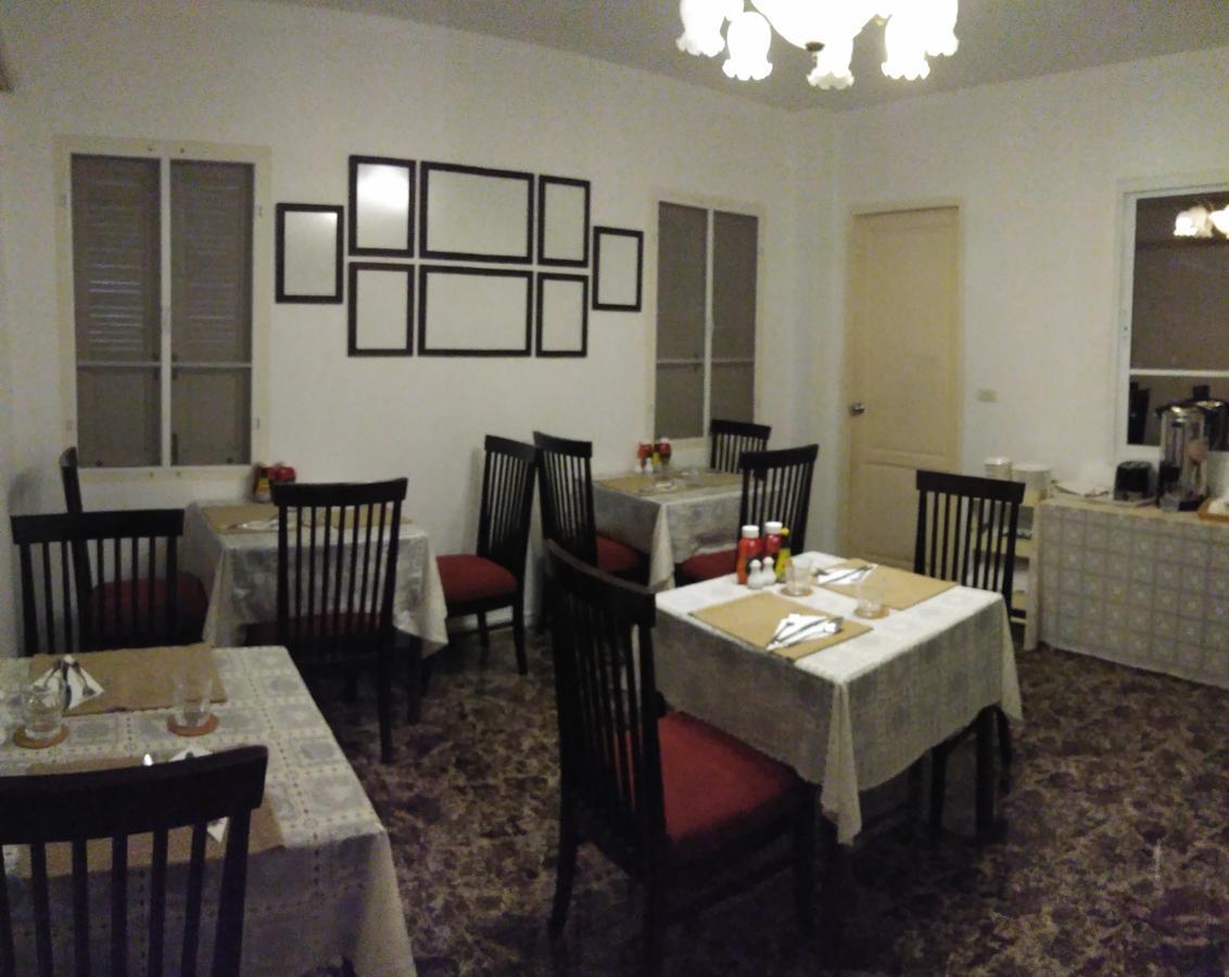 Dharasom' S Colonial House Hotell Bangkok Exteriör bild